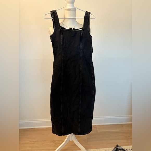 Abercrombie & Fitch Black Dress with Gold Zipper - Picture 5 of 7